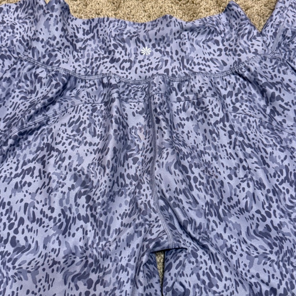 Athleta Salutation Crop Jogger Pants Women's Size S Gray Leopard Activewear - Picture 5 of 5